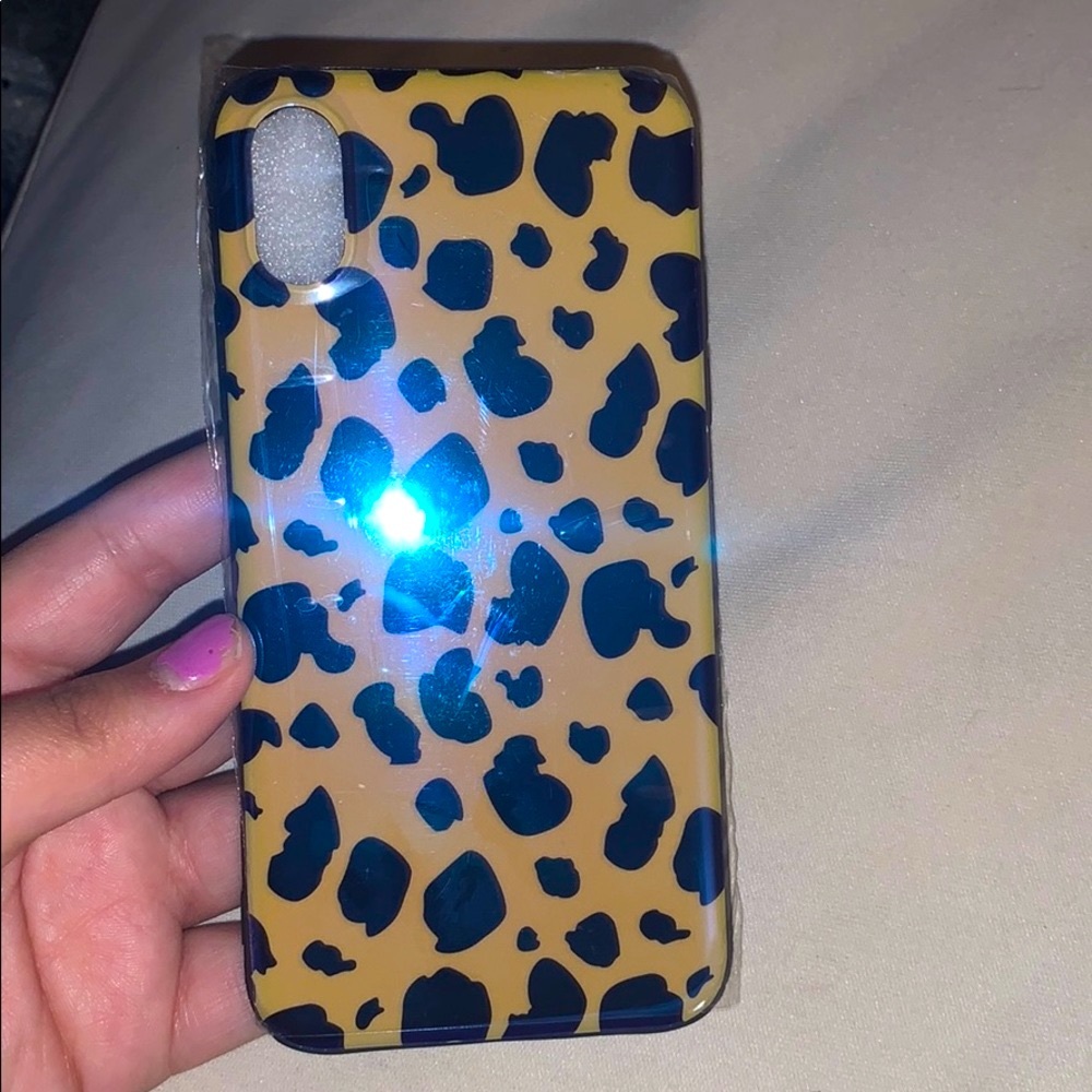 IPHONE X CASE!